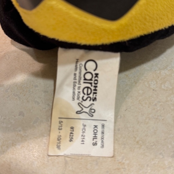 Peanuts Charlie Brown Plush Doll - Picture 6 of 6